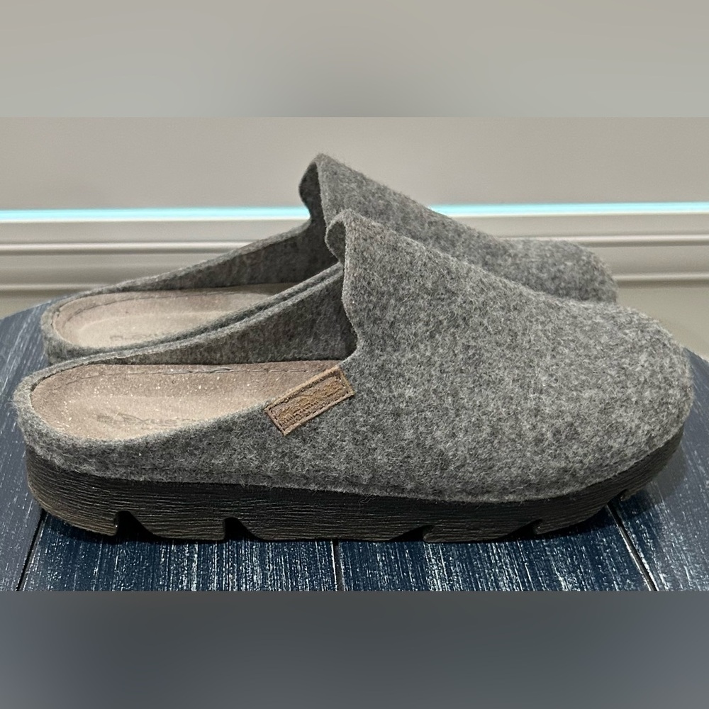 Flexus Platform Clogs - image 7